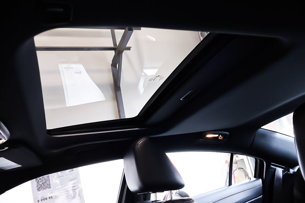 2023 Dodge Charger SXT AWD + BLACKTOP + ENSEMBLE PLUS in Terrebonne, Quebec - 11 - w1024h768px