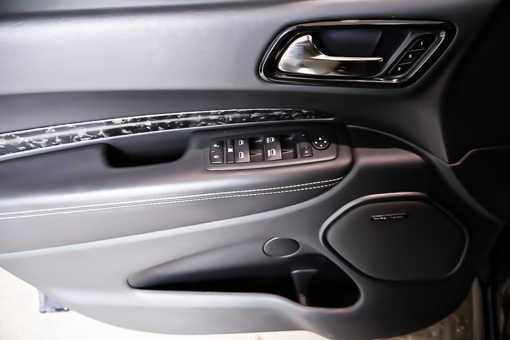 2022 Dodge Durango SRT 392 + AWD + ENSEMBLE NOIR + V8 6.4L in Terrebonne, Quebec - 31 - w1024h768px