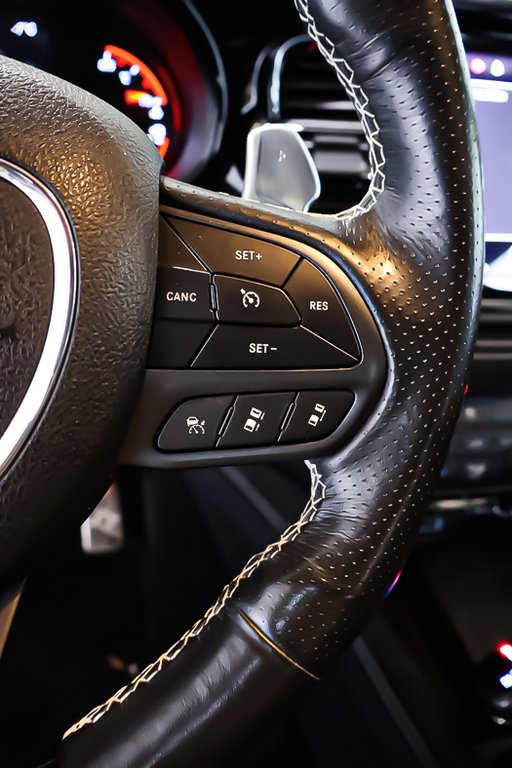 2022 Dodge Durango SRT 392 + AWD + ENSEMBLE NOIR + V8 6.4L in Terrebonne, Quebec - 21 - w1024h768px