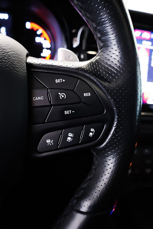 2024 Dodge Durango R/T + AWD + V8 HEMI 5.7L + BLACKTOP + in Terrebonne, Quebec - 21 - w1024h768px