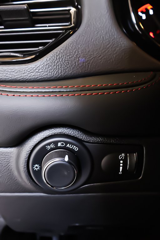 2024 Dodge Durango R/T + AWD + V8 HEMI 5.7L + BLACKTOP + in Terrebonne, Quebec - 30 - w1024h768px