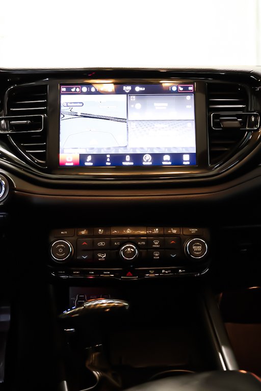 2024 Dodge Durango R/T + AWD + TOW N GO + BLACKTOP + V8 HEMI 5.7L in Terrebonne, Quebec - 25 - w1024h768px