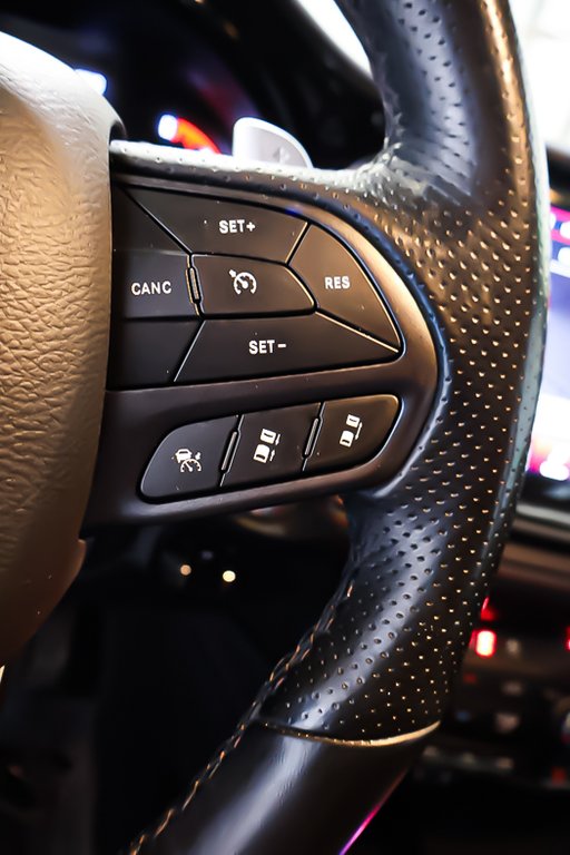 2024 Dodge Durango R/T + AWD + TOW N GO + BLACKTOP + V8 HEMI 5.7L in Terrebonne, Quebec - 21 - w1024h768px