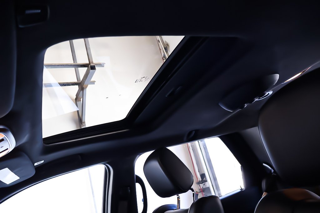 Dodge Durango R/T PLUS + AWD + BLACKTOP + V8 5.7L + TOIT OUVRANT 2024 à Terrebonne, Québec - 11 - w1024h768px