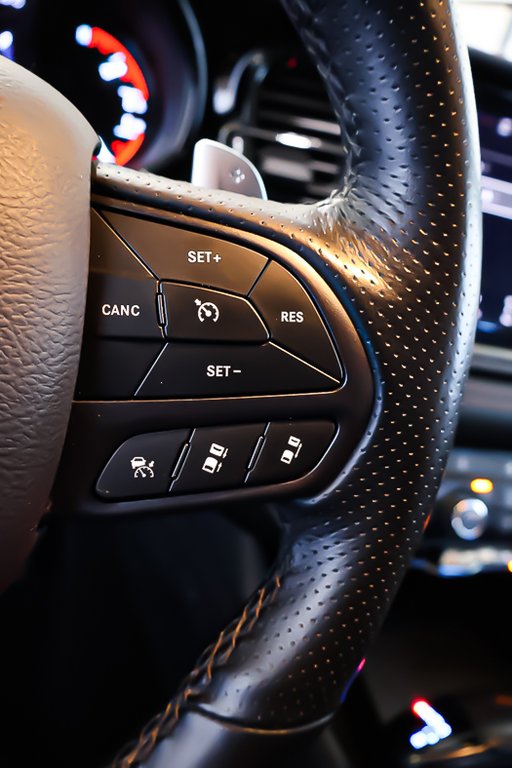 Dodge Durango R/T PLUS + AWD + BLACKTOP + V8 5.7L + TOIT OUVRANT 2024 à Terrebonne, Québec - 18 - w1024h768px