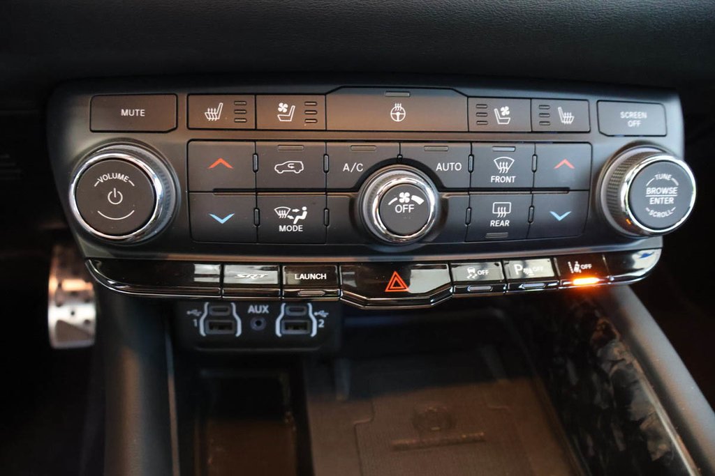 Dodge Durango SRT 392 + AWD + V8 6.4L + TOIT OUVRANT 2024 à Terrebonne, Québec - 29 - w1024h768px