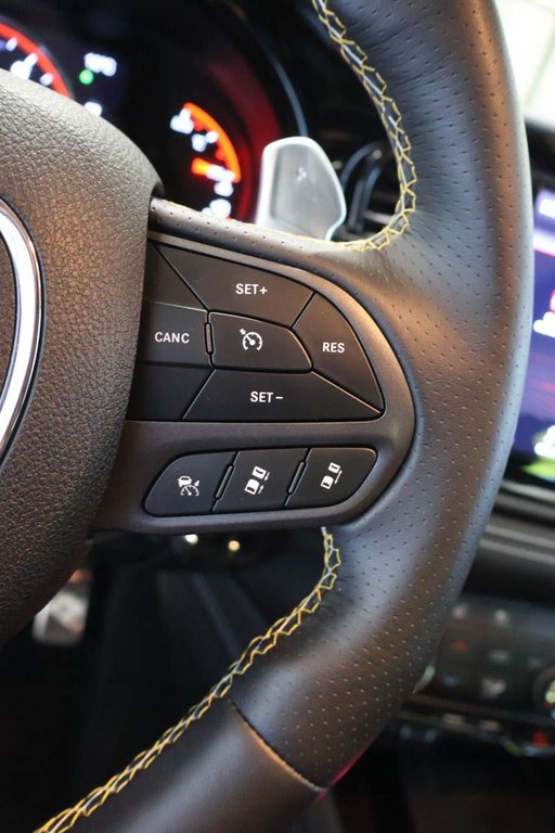 Dodge Durango SRT 392 + AWD + V8 6.4L + TOIT OUVRANT 2024 à Terrebonne, Québec - 21 - w1024h768px