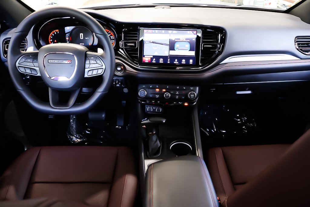 2025 Dodge Durango GT PLUS in Terrebonne, Quebec - 13 - w1024h768px