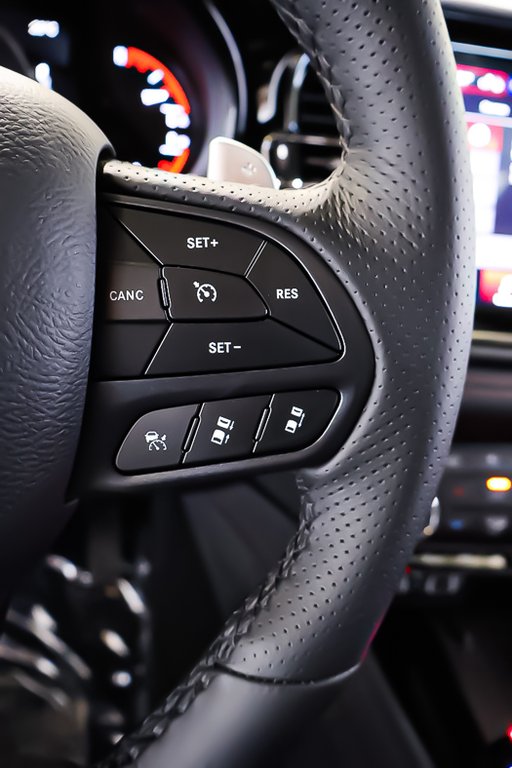 2025 Dodge Durango GT PLUS in Terrebonne, Quebec - 16 - w1024h768px