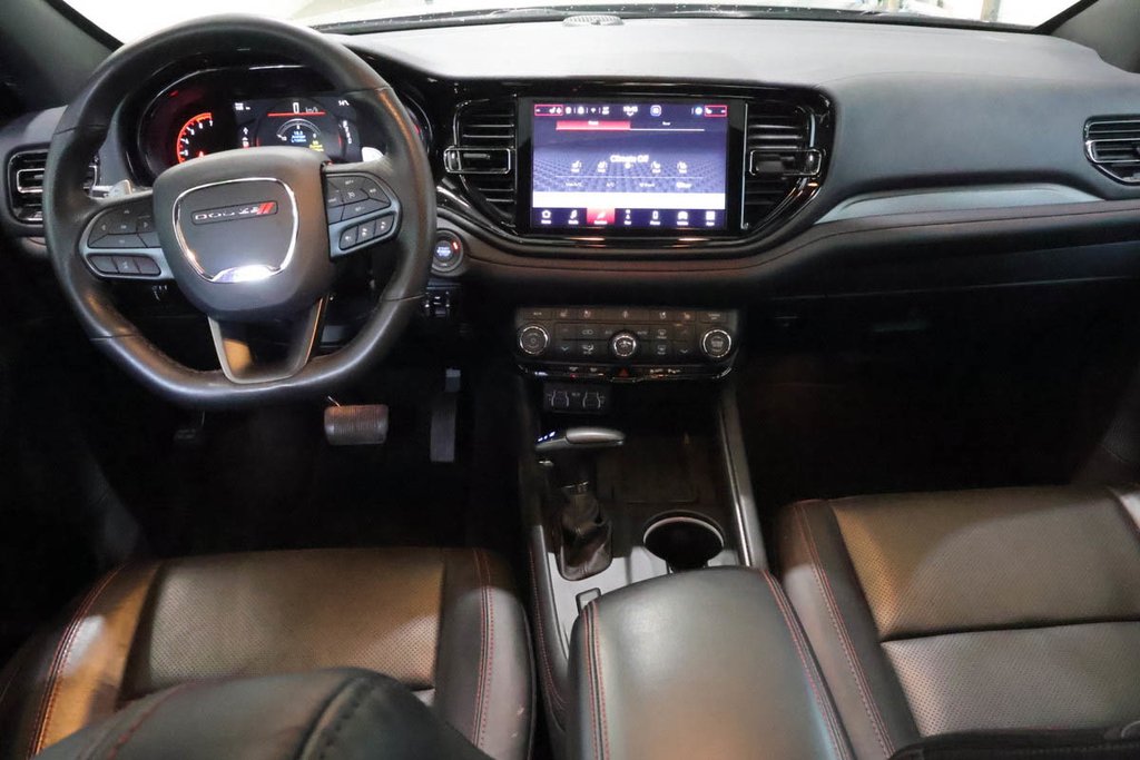2025 Dodge Durango R/T + AWD + BLACKTOP + TOIT OUVRANT in Terrebonne, Quebec - 17 - w1024h768px