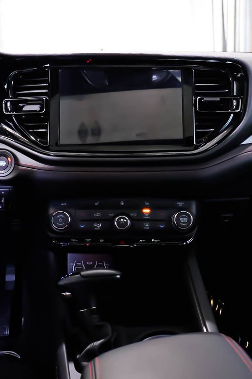 2026 Dodge Durango SXT in Terrebonne, Quebec - 17 - w1024h768px