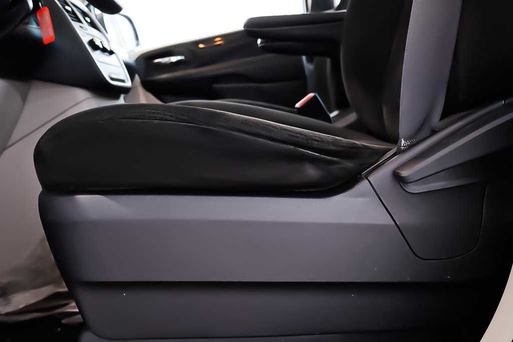 2016 Dodge Grand Caravan SE + CANADA VALUE PACKAGE + 7 PASSAGERS in Terrebonne, Quebec - 11 - w1024h768px