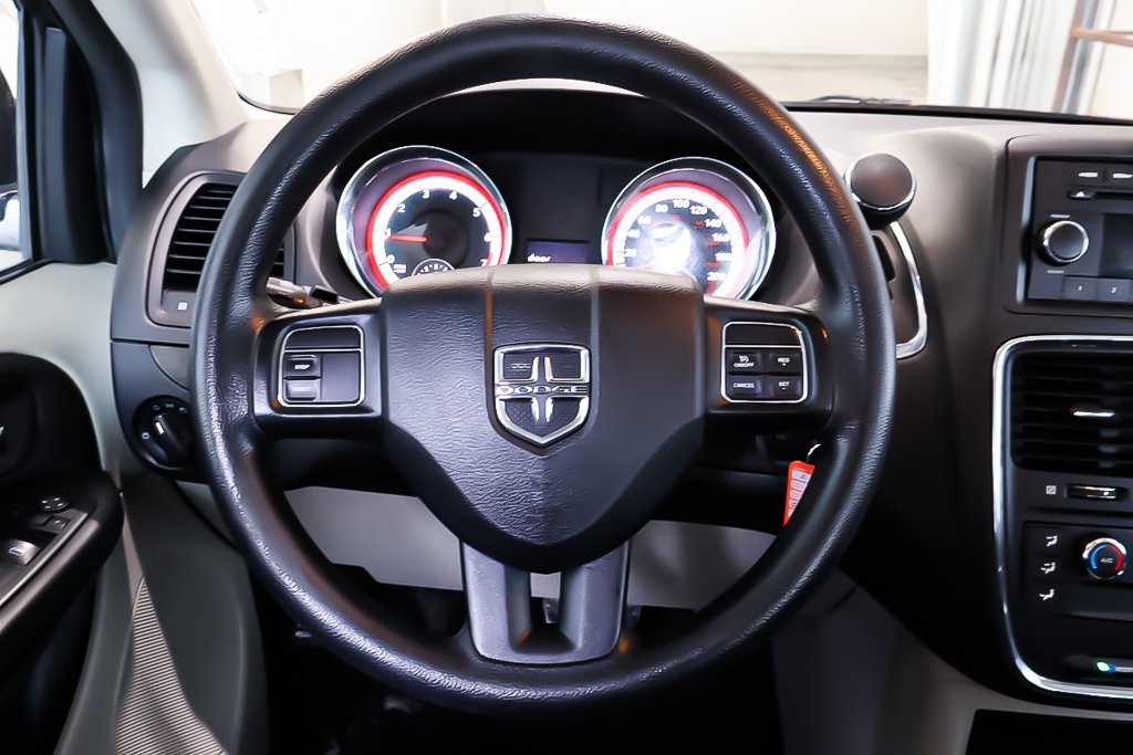 2016 Dodge Grand Caravan SE + CANADA VALUE PACKAGE + 7 PASSAGERS in Terrebonne, Quebec - 14 - w1024h768px