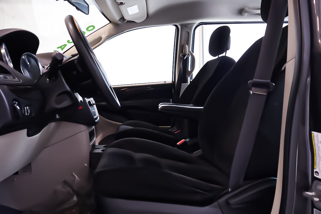 2016 Dodge Grand Caravan SE + CANADA VALUE PACKAGE + 7 PASSAGERS in Terrebonne, Quebec - 10 - w1024h768px