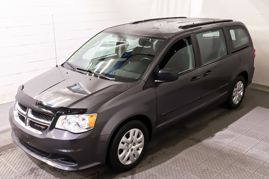 2017 Dodge Grand Caravan SE + CANADA VALUE PACKAGE + V6 + 7 PASSAGERS in Terrebonne, Quebec - 3 - w1024h768px