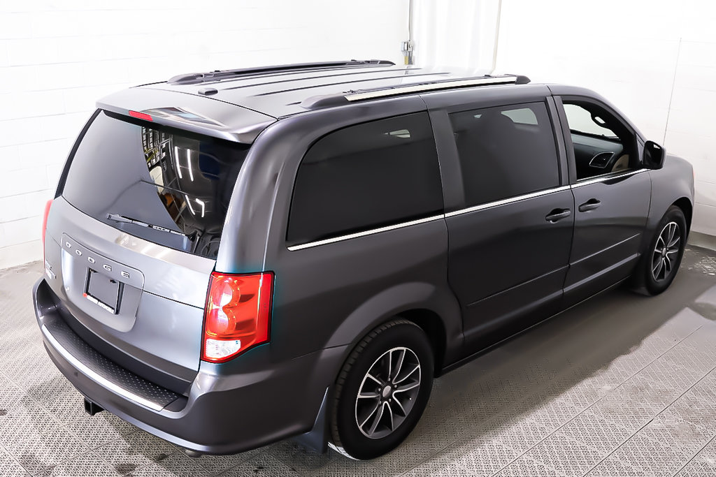 2017 Dodge Grand Caravan PREMIUM PLUS + STOW N GO in Terrebonne, Quebec - 10 - w1024h768px