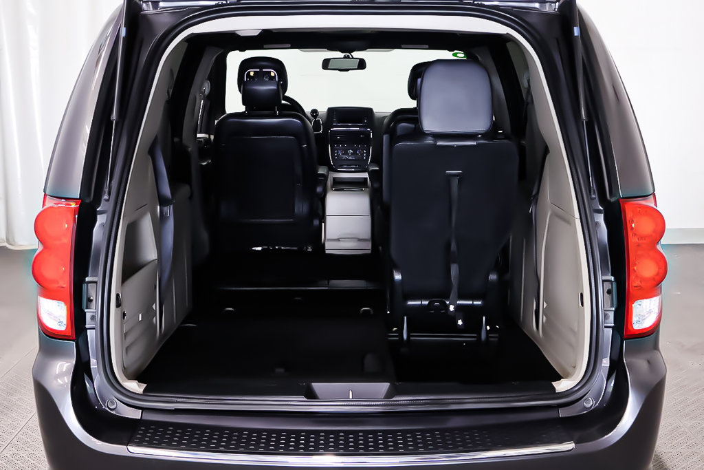 2017 Dodge Grand Caravan PREMIUM PLUS + STOW N GO in Terrebonne, Quebec - 7 - w1024h768px