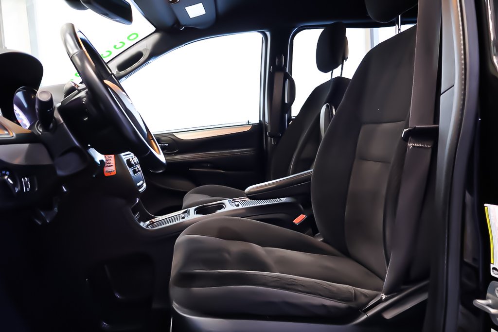 Dodge Grand Caravan SXT BLACKTOP + STOW N GO + 2019 à Terrebonne, Québec - 13 - w1024h768px