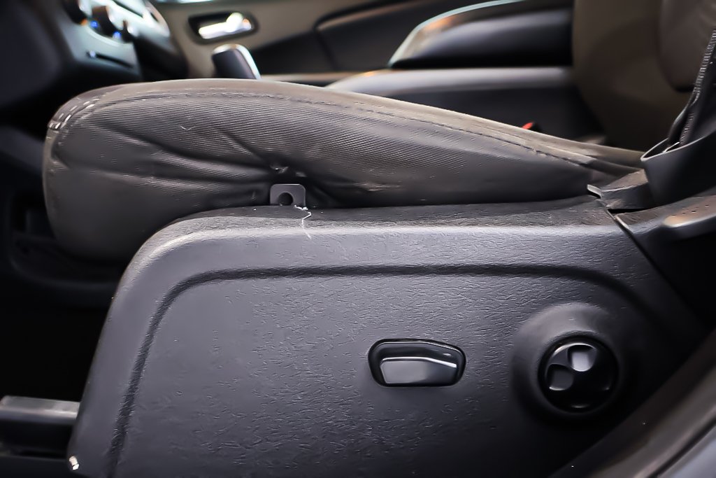 2020 Dodge Journey SE + FWD + BLACKTOP + 7 PASSAGERS in Terrebonne, Quebec - 14 - w1024h768px