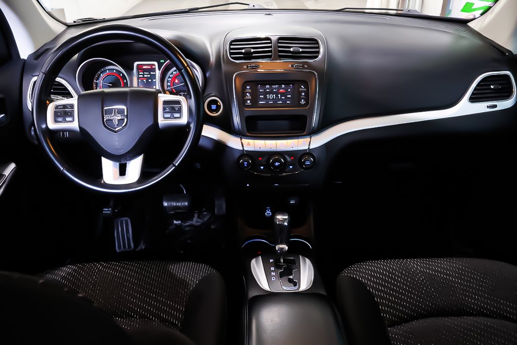 2020 Dodge Journey SE + FWD + BLACKTOP + 7 PASSAGERS in Terrebonne, Quebec - 15 - w1024h768px