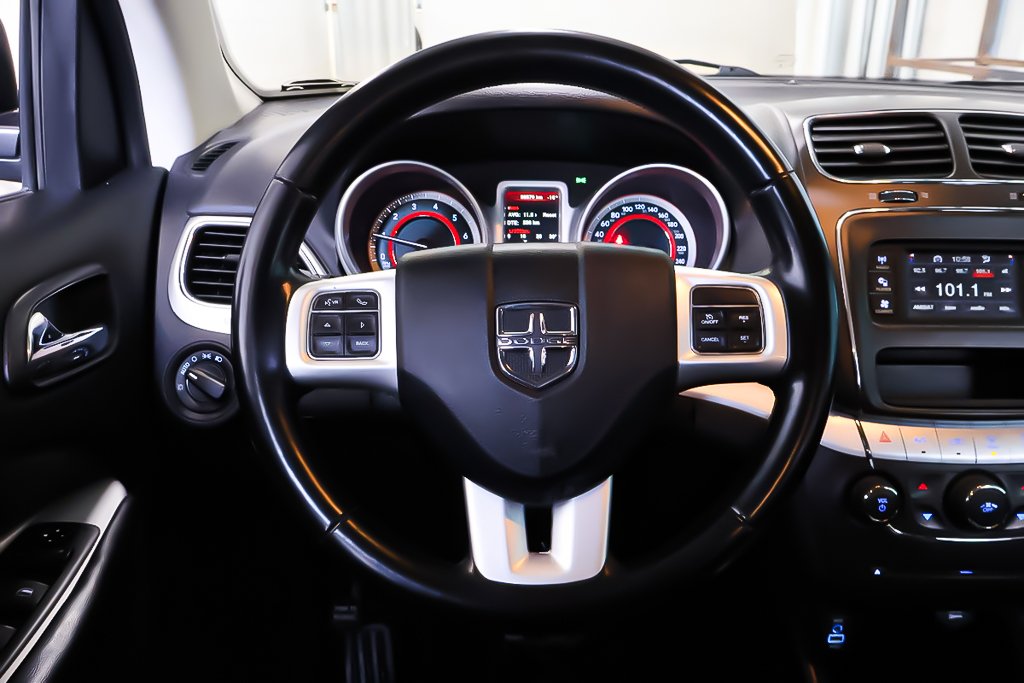 2020 Dodge Journey SE + FWD + BLACKTOP + 7 PASSAGERS in Terrebonne, Quebec - 17 - w1024h768px