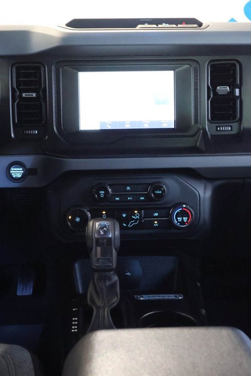Ford Bronco 4X4 + ATTACHE-REMORQUE 2023 à Terrebonne, Québec - 15 - w1024h768px
