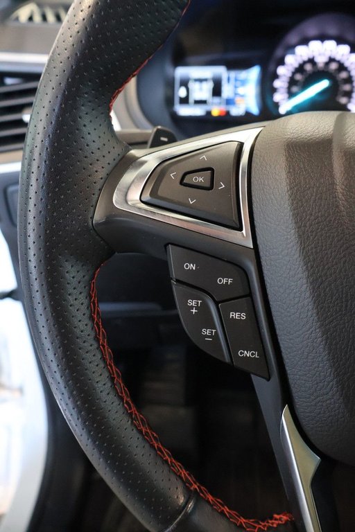 Ford Edge SEL + AWD + CUIR + TOIT OUVRANT PANO 2023 à Terrebonne, Québec - 17 - w1024h768px