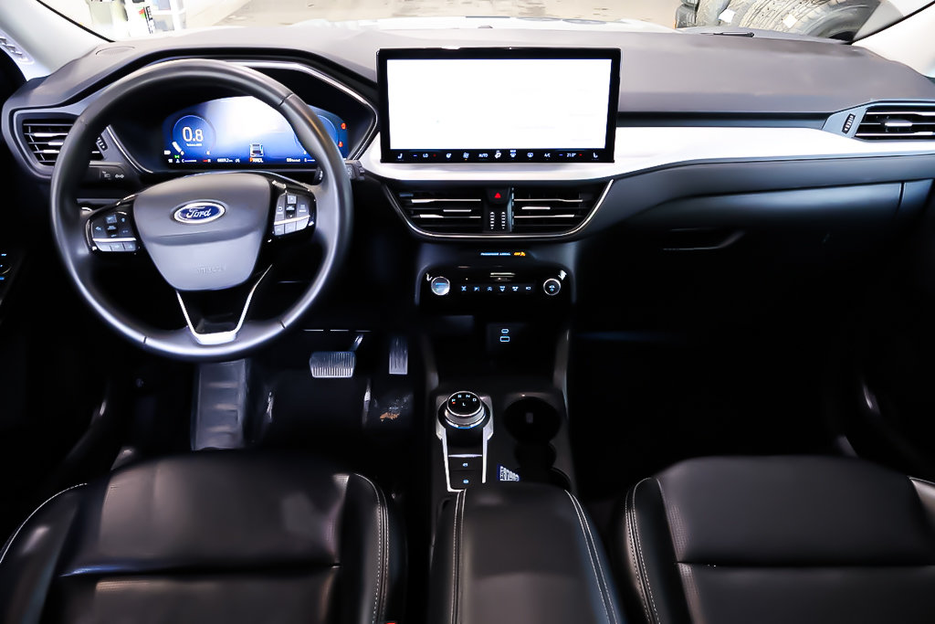 2023 Ford Escape PLATINUM + AWD + CUIR + CARPLAY in Terrebonne, Quebec - 13 - w1024h768px