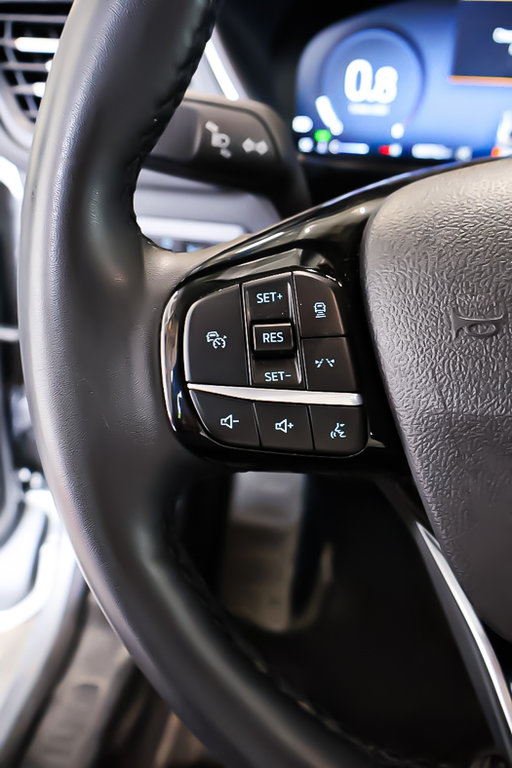 2023 Ford Escape PLATINUM + AWD + CUIR + CARPLAY in Terrebonne, Quebec - 15 - w1024h768px