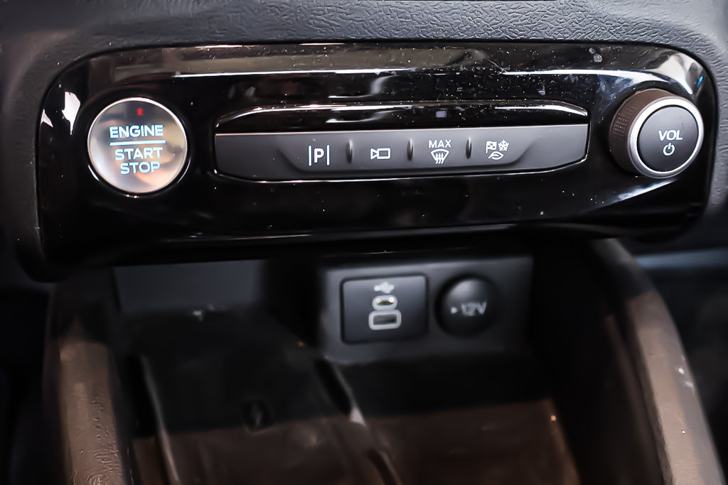2024 Ford Escape PHEV + T/A + CUIR + GPS + CARPLAY in Terrebonne, Quebec - 23 - w1024h768px