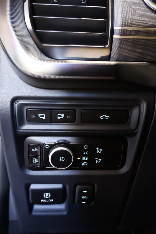 Ford F 150 PLATINUM + AWD + BOITE 6.5' + TOIT OUVRANT PANO 2023 à Terrebonne, Québec - 26 - w1024h768px