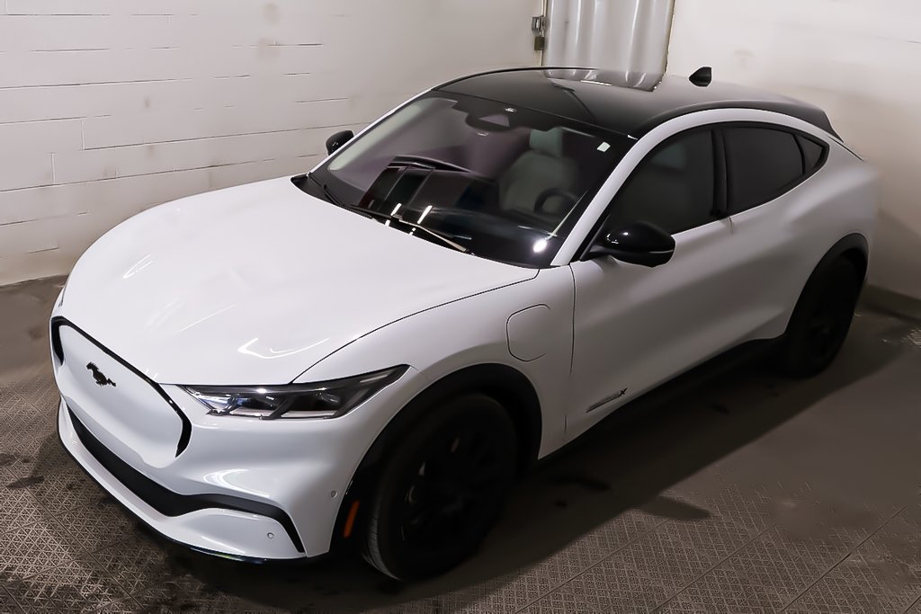 2021 Ford Mustang Mach-E PREMIUM + 4WD + TOIT DE VERRE PANORAMIQUE in Terrebonne, Quebec - 3 - w1024h768px