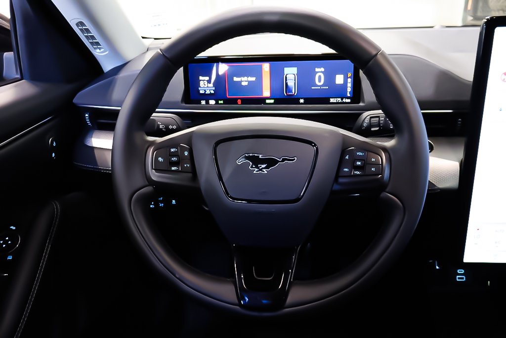 2021 Ford Mustang Mach-E SELECT + RWD + CUIR + NAVIGATION GPS in Terrebonne, Quebec - 14 - w1024h768px