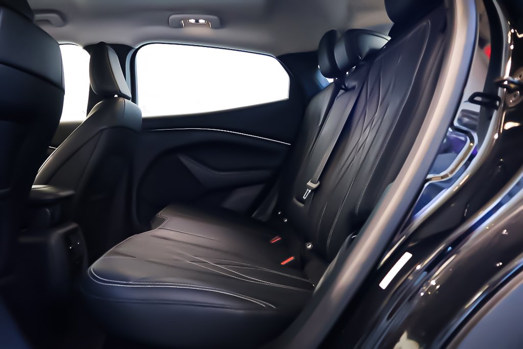 2021 Ford Mustang Mach-E SELECT + RWD + CUIR + NAVIGATION GPS in Terrebonne, Quebec - 26 - w1024h768px