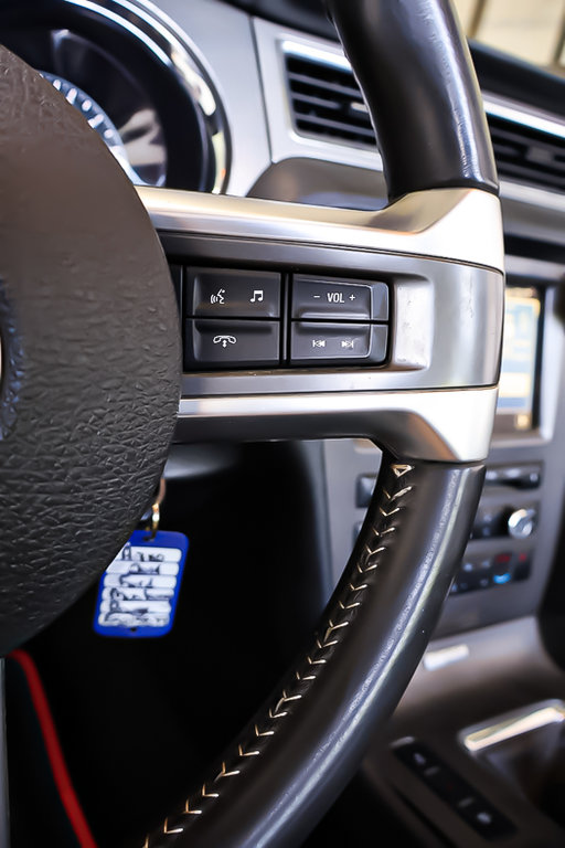 2014 Ford Mustang GT + V8 5.0L + RWD + MANUELLE in Terrebonne, Quebec - 19 - w1024h768px