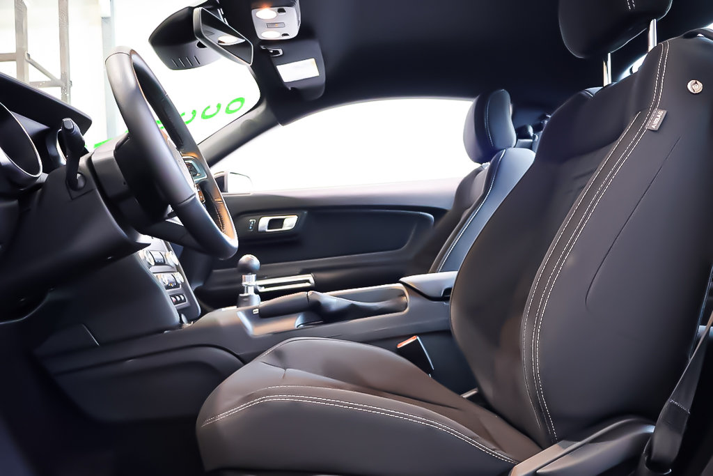 2023 Ford Mustang ECOBOOST + MANUELLE + RWD in Terrebonne, Quebec - 10 - w1024h768px