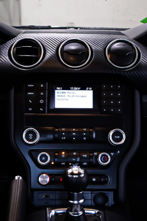 2023 Ford Mustang ECOBOOST + MANUELLE + RWD in Terrebonne, Quebec - 19 - w1024h768px