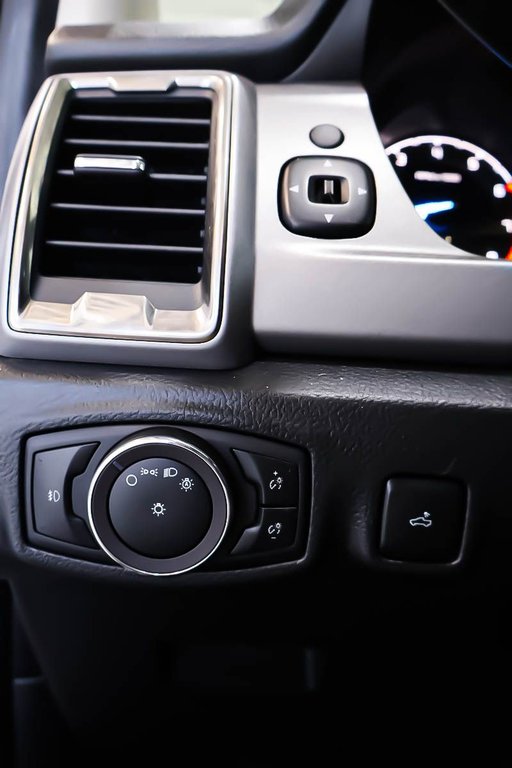 2019 Ford Ranger XLT SUPERCREW + 4X4 + ATTACHE-REMORQUE in Terrebonne, Quebec - 24 - w1024h768px