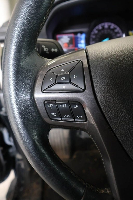 2021 Ford Ranger LARIAT + SUPERCREW + 4WD in Terrebonne, Quebec - 12 - w1024h768px