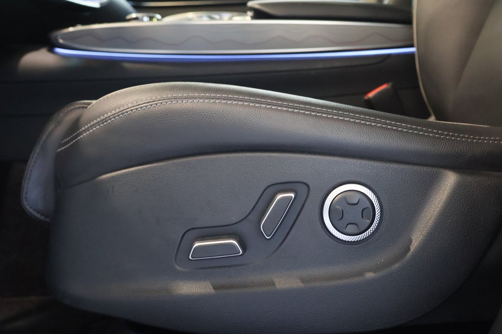 2024 GENESIS GV70 2.5T ADVANCED PLUS + AWD + TOIT OUVRANT PANO in Terrebonne, Quebec - 13 - w1024h768px