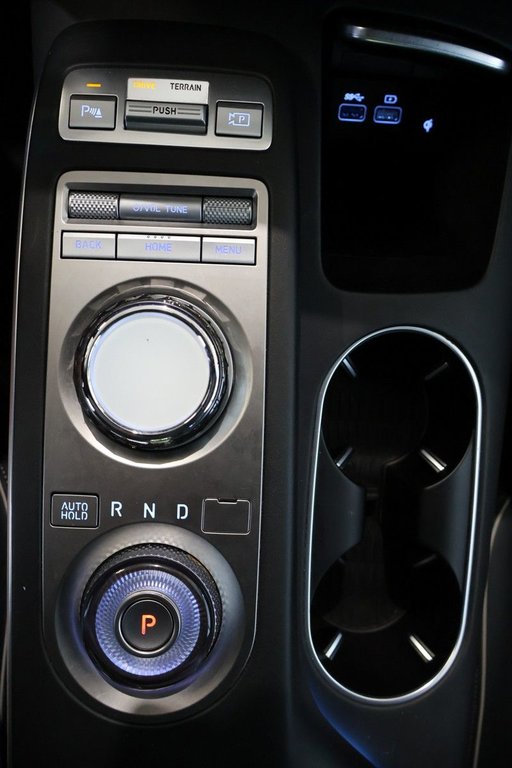 2024 GENESIS GV70 2.5T ADVANCED PLUS + AWD + TOIT OUVRANT PANO in Terrebonne, Quebec - 25 - w1024h768px