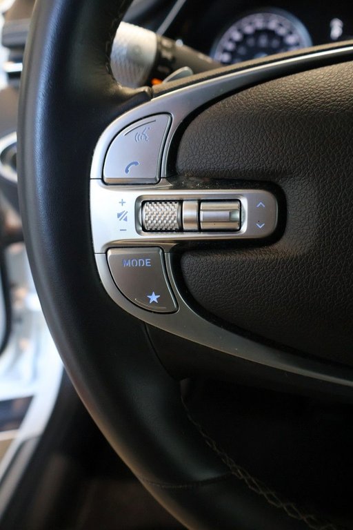 2024 GENESIS GV70 2.5T ADVANCED PLUS + AWD + TOIT OUVRANT PANO in Terrebonne, Quebec - 17 - w1024h768px