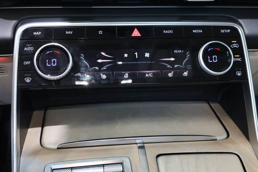 GENESIS GV80 3.5T PRESTIGE + AWD + TOIT OUVRANT 2023 à Terrebonne, Québec - 26 - w1024h768px