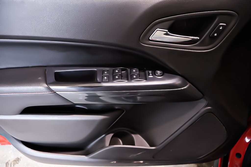 2016 GMC Canyon SLE + 4X4 + ATTACHE-REMORQUE in Terrebonne, Quebec - 26 - w1024h768px