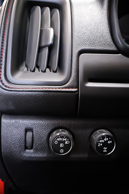 2016 GMC Canyon SLE + 4X4 + ATTACHE-REMORQUE in Terrebonne, Quebec - 25 - w1024h768px