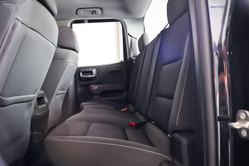 GMC Sierra SLE + 4X4 + CABINE DOUBLE + V8 5.3L 2018 à Terrebonne, Québec - 27 - w1024h768px