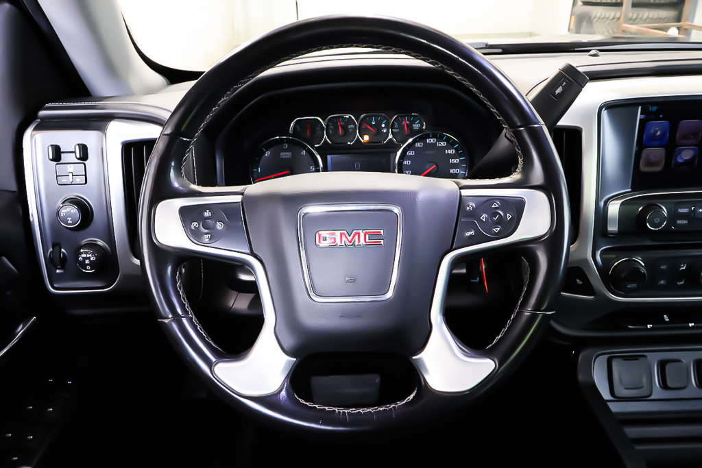 GMC Sierra SLE + 4X4 + CABINE DOUBLE + V8 5.3L 2018 à Terrebonne, Québec - 15 - w1024h768px