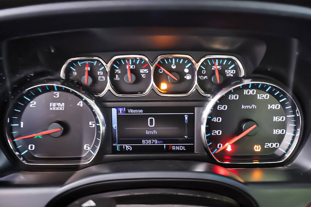 GMC Sierra SLE + 4X4 + CABINE DOUBLE + V8 5.3L 2018 à Terrebonne, Québec - 21 - w1024h768px