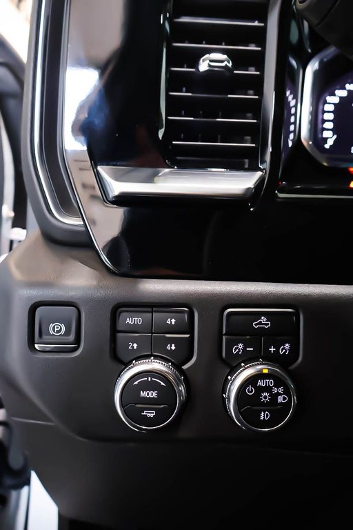 2025 GMC Sierra ELEVATION + 4X4 + CREW CAB + LWB in Terrebonne, Quebec - 25 - w1024h768px