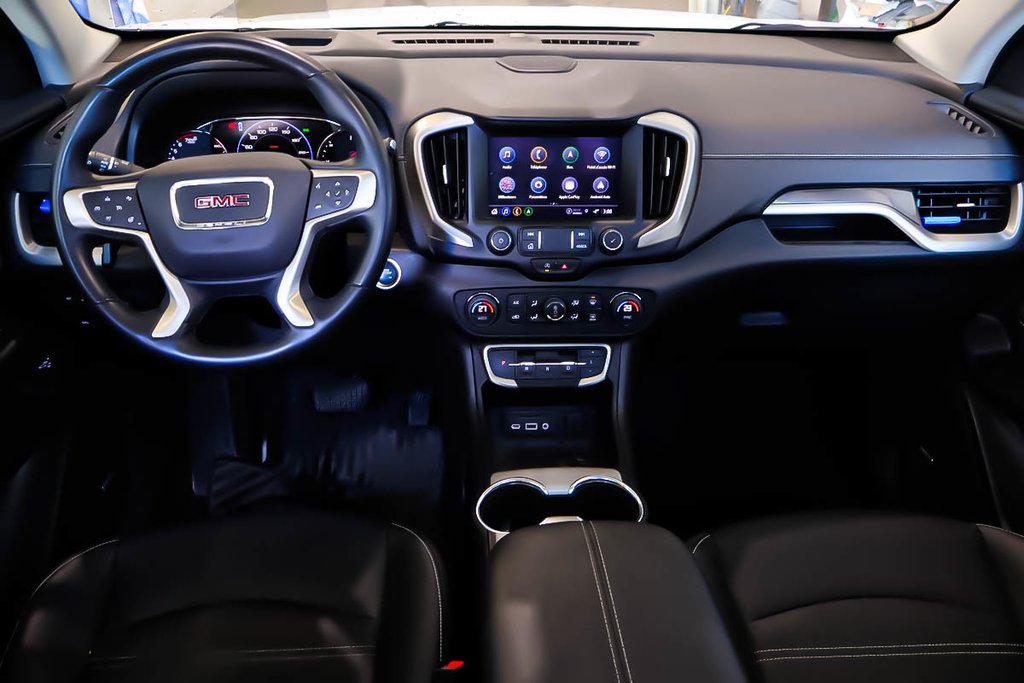 2023 GMC Terrain DENALI + AWD + TOIT OUVRANT PANORAMIQUE in Terrebonne, Quebec - 11 - w1024h768px